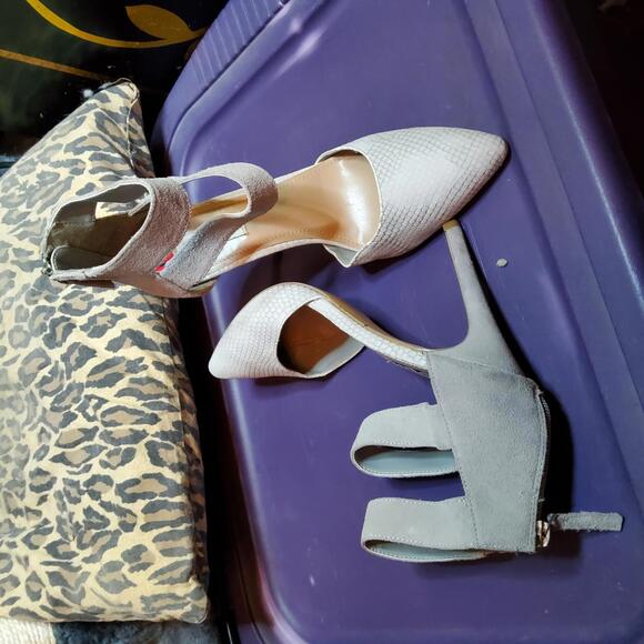 F 10 Catch Up Heels - Picture 4 of 5